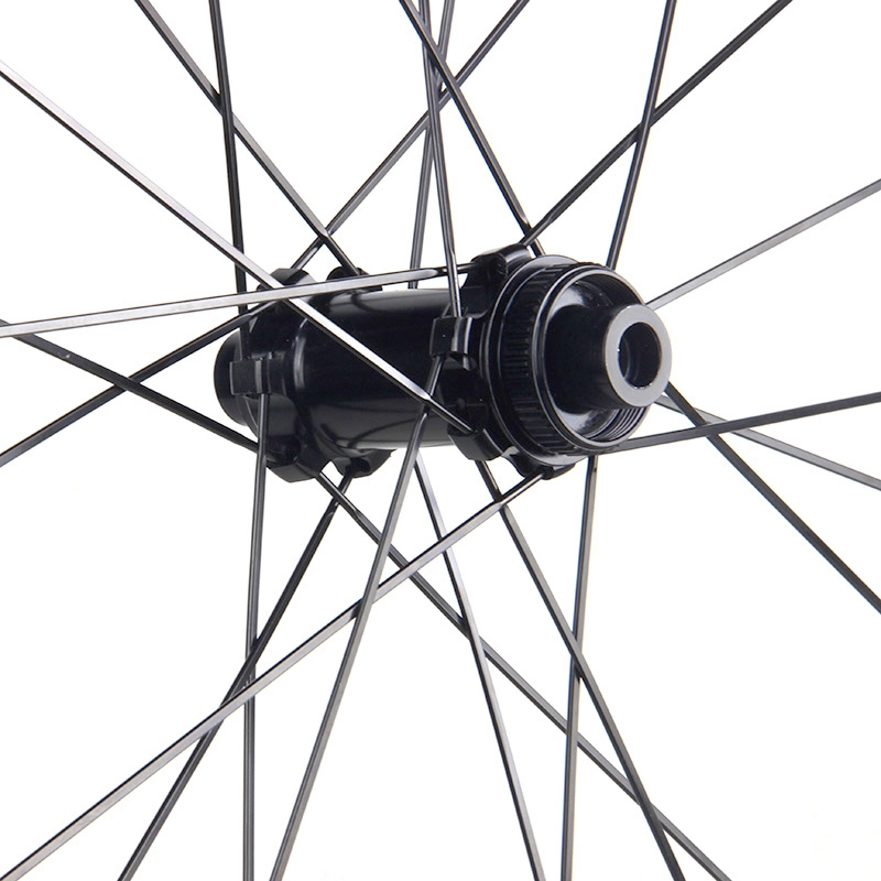 LightCarbon Affordable 28DB Carbon Gravel Bike Wheels 700C China Carbon ...